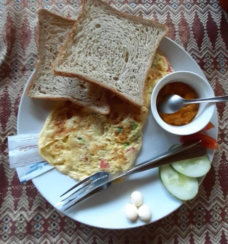 Mama Bella'S Retreat Bed and Breakfast Senggigi Buitenkant foto