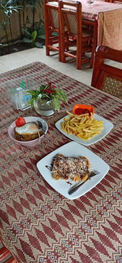 Mama Bella'S Retreat Bed and Breakfast Senggigi Buitenkant foto