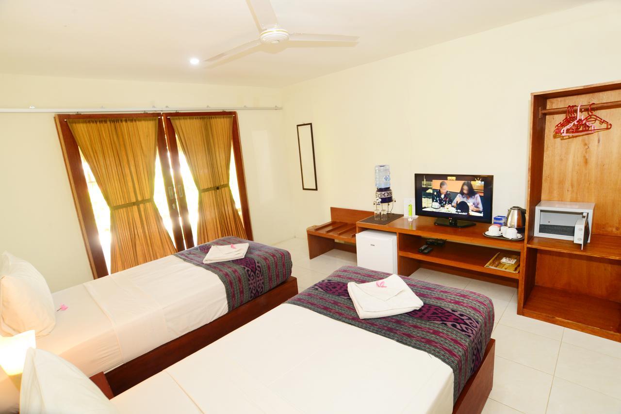Mama Bella'S Retreat Bed and Breakfast Senggigi Buitenkant foto